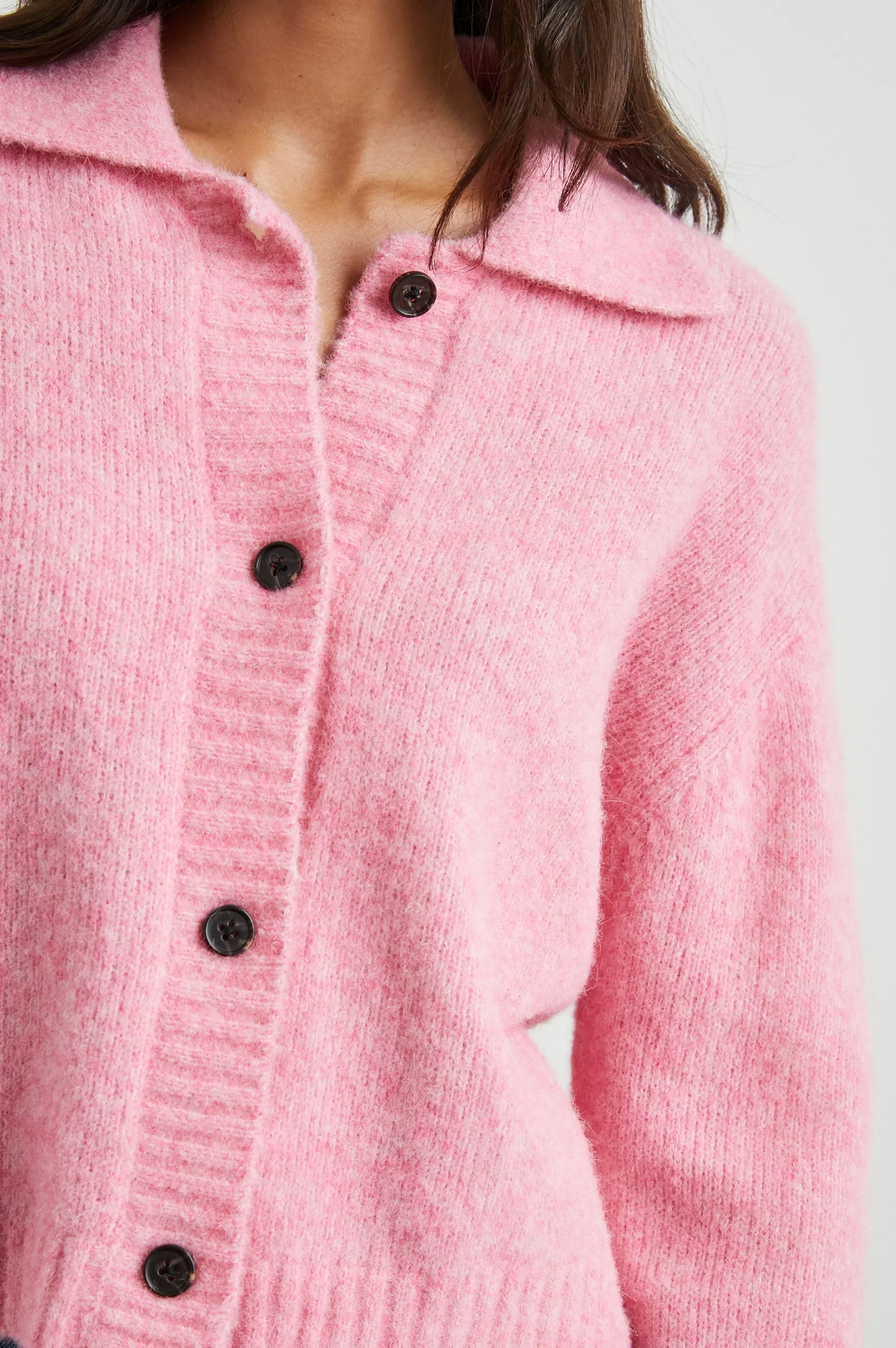 Cardigan Amber in Heather Fuchsia