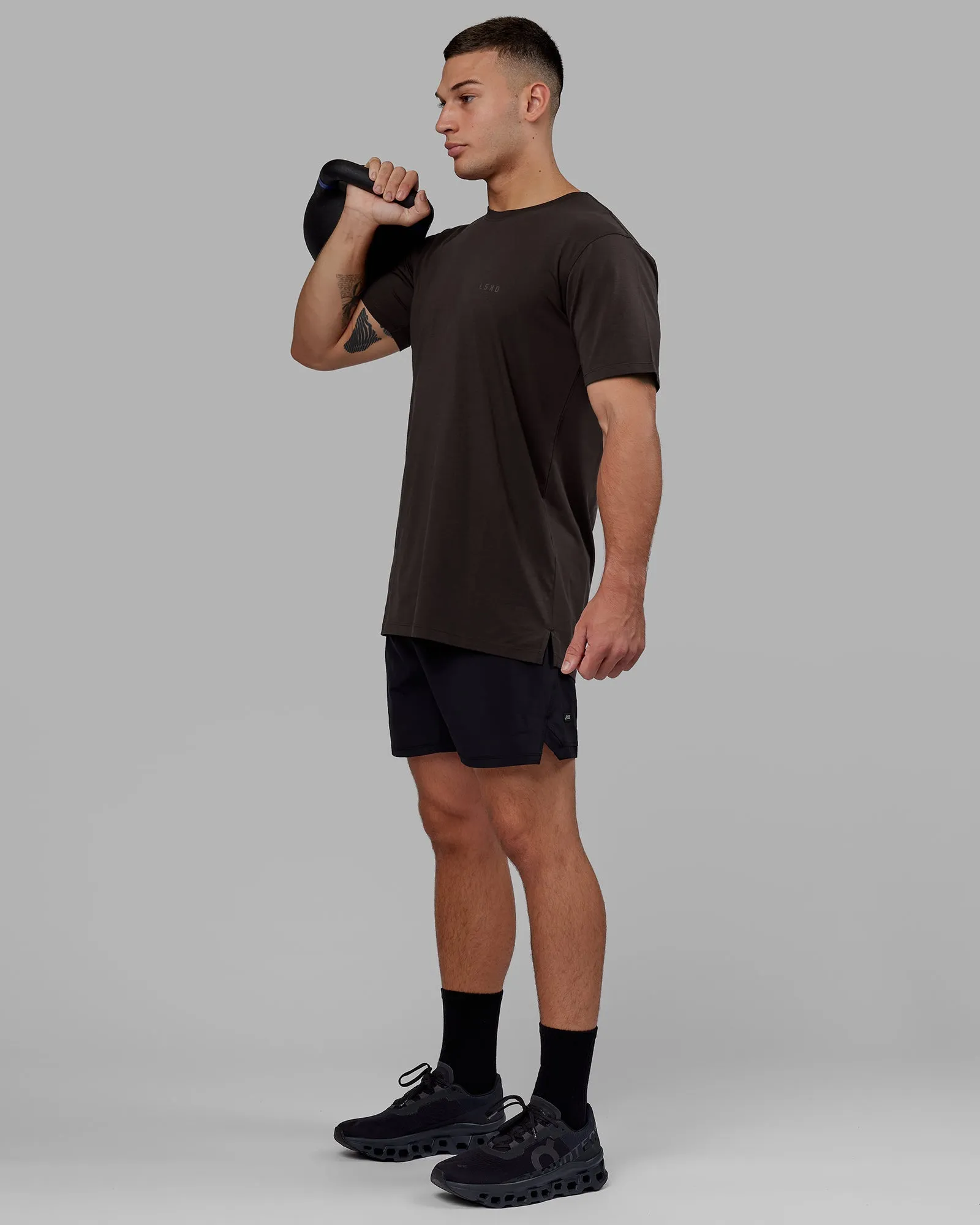 Challenger 6" Performance Shorts - Black