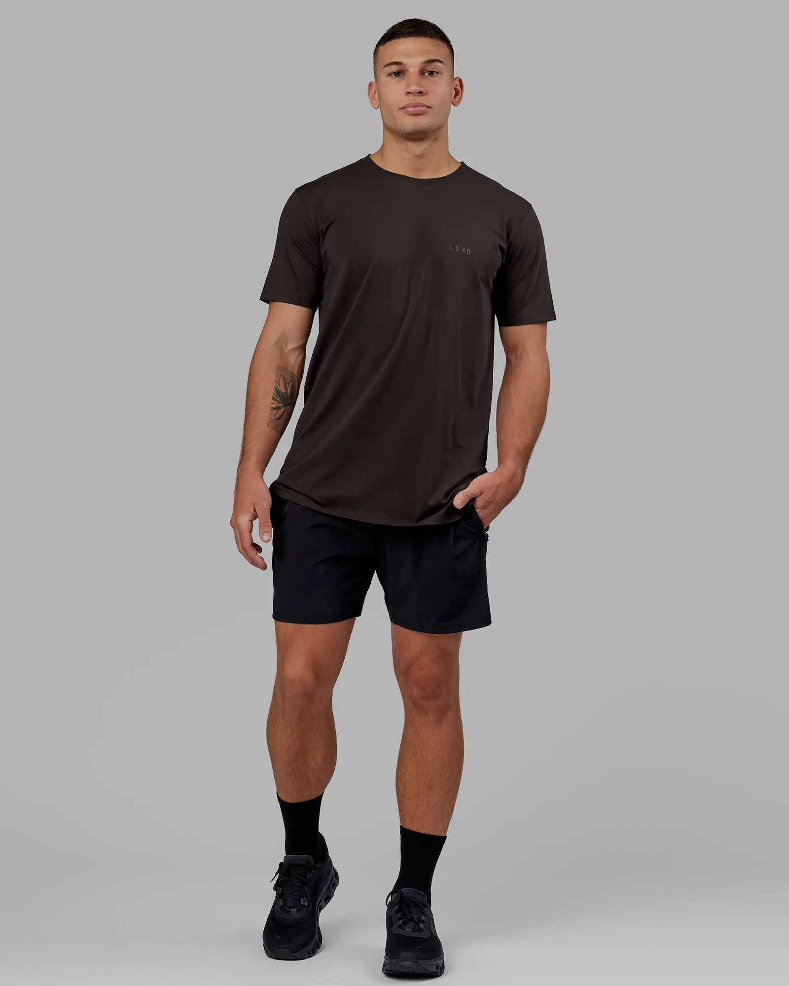 Challenger 6" Performance Shorts - Black