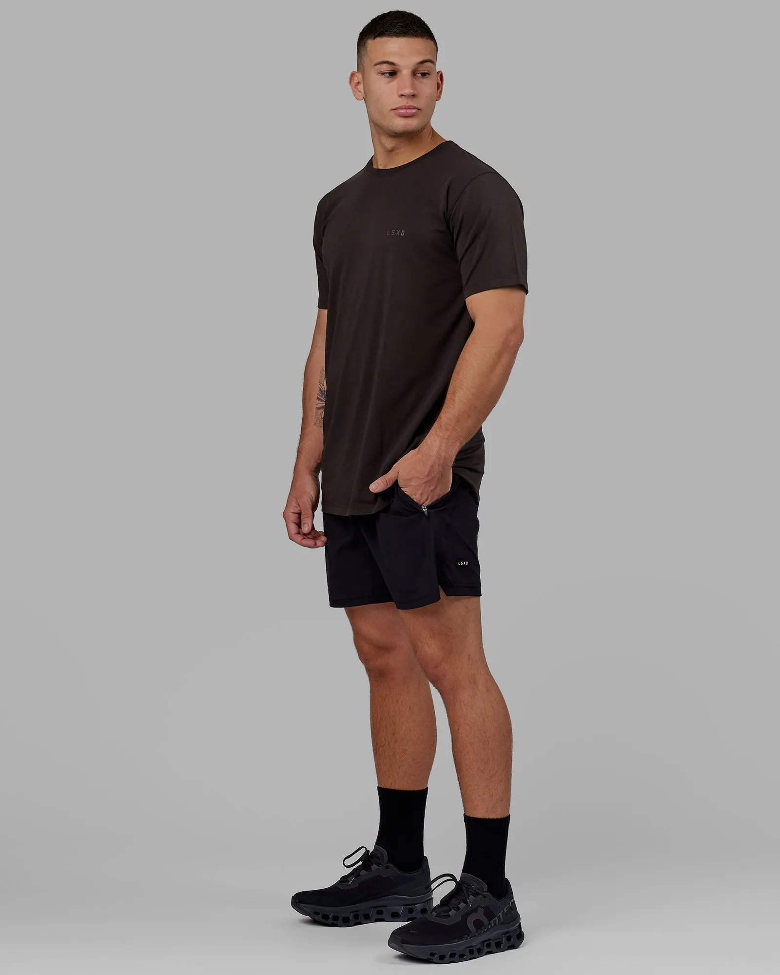 Challenger 6" Performance Shorts - Black