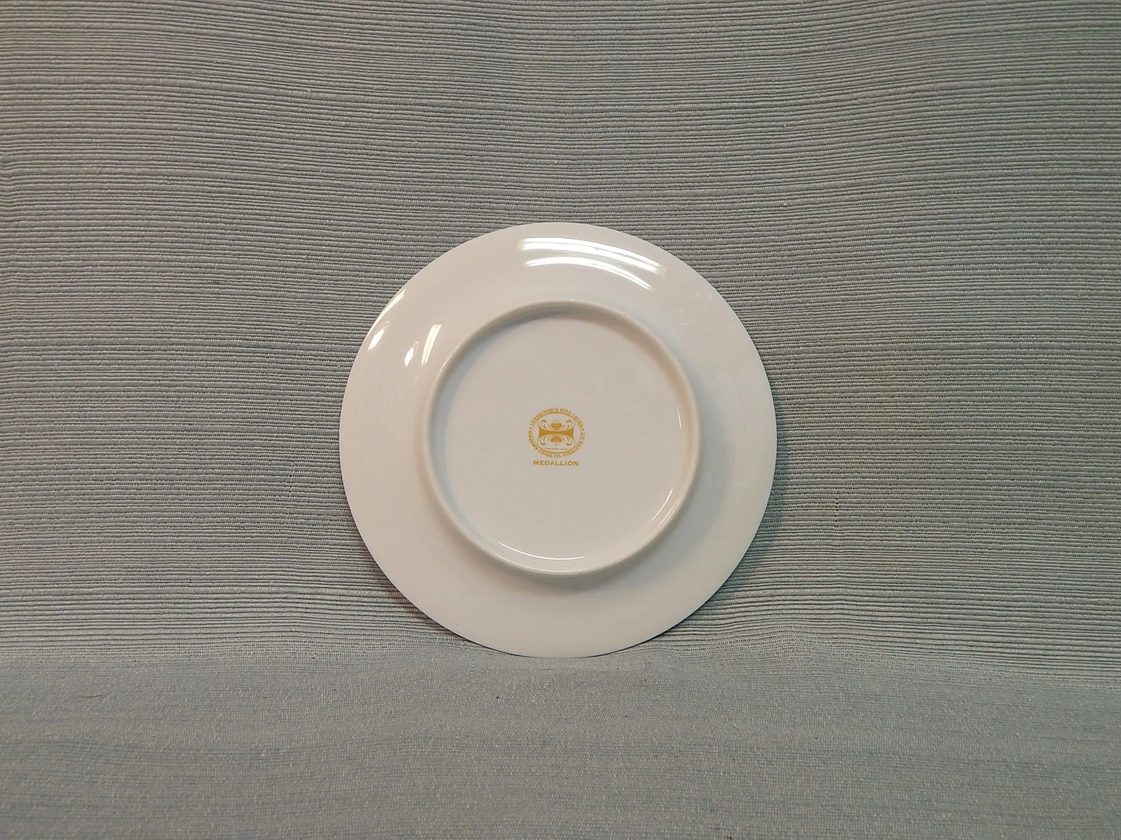 Iroquois Medallion Dinnerware - Setting for 4 (24 Pieces)