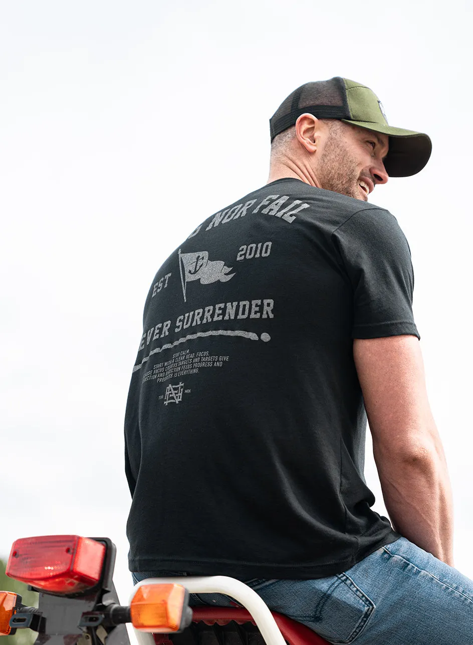 NEVER SURRENDER TEE - BLACK