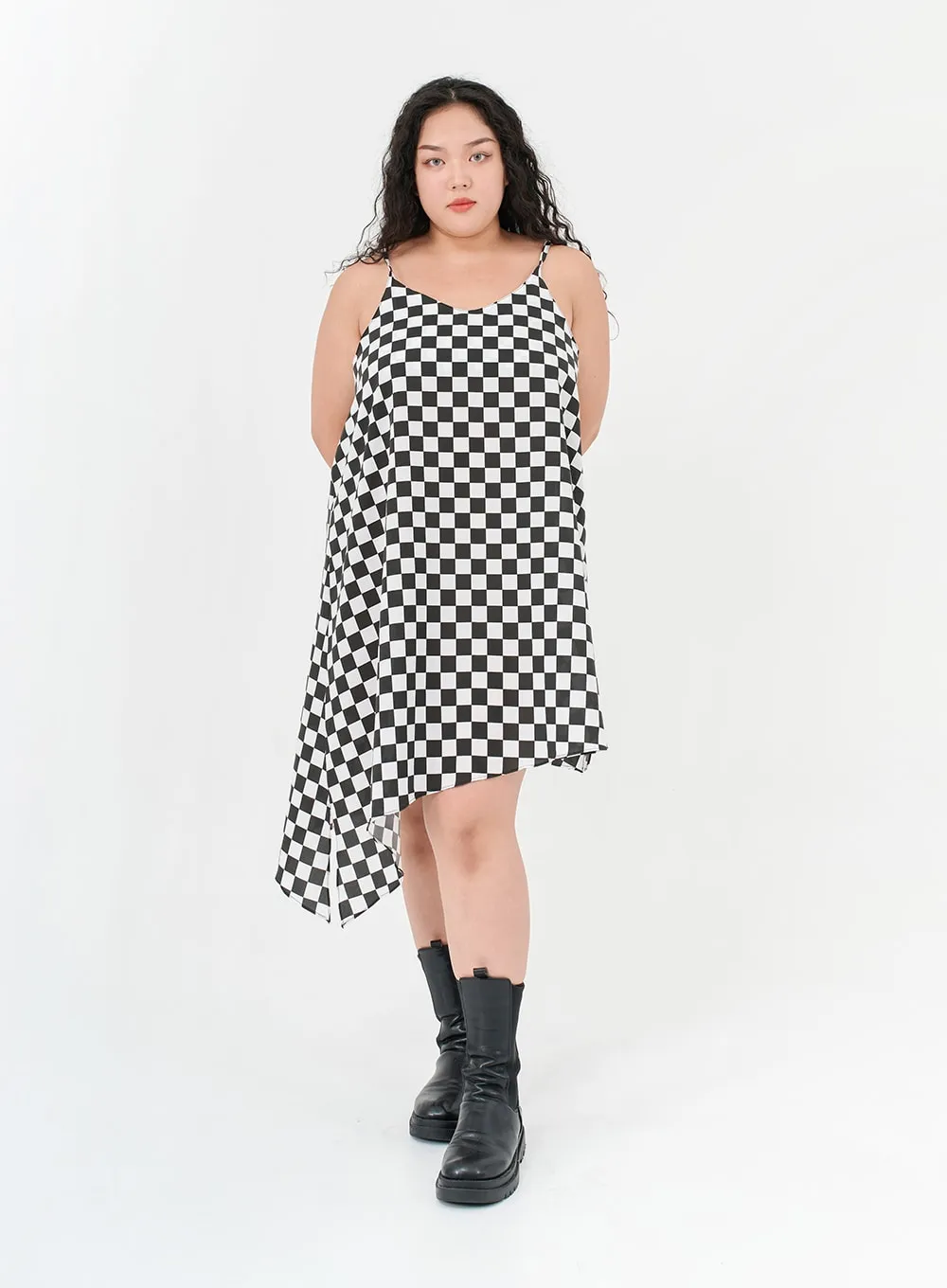 Plus Checked Sleeveless Dress IG09