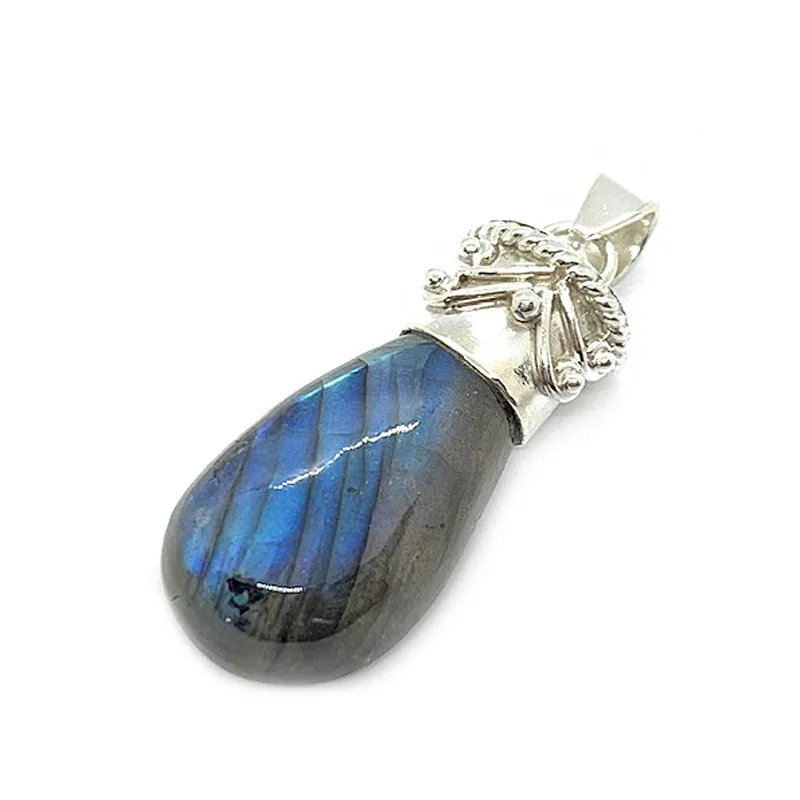 Rein Labradorite Bohemian Shard Pendant